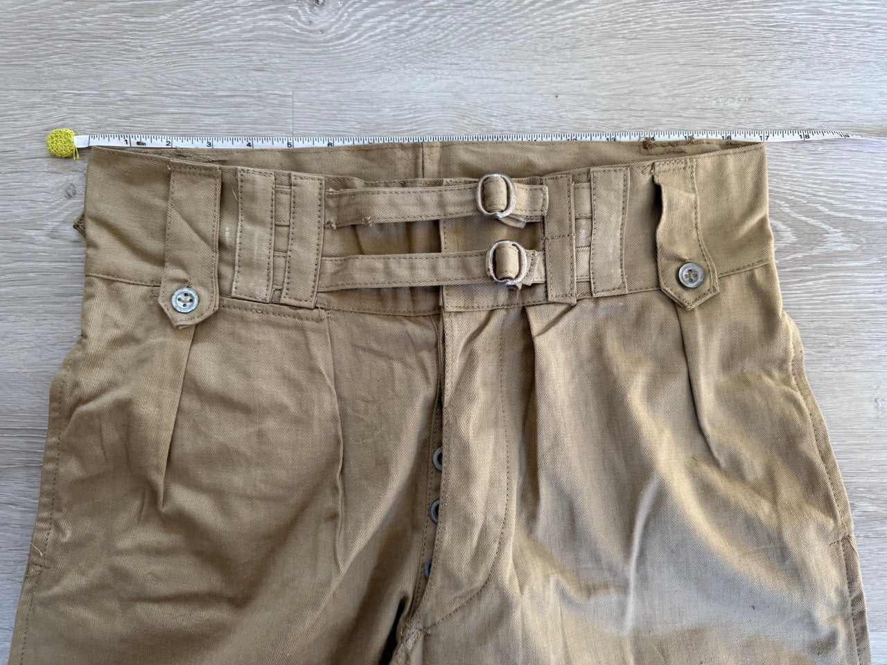 Vintage 50s Australian Army Short Pant, Gurkha Pant - Khaki - 001 W31-33